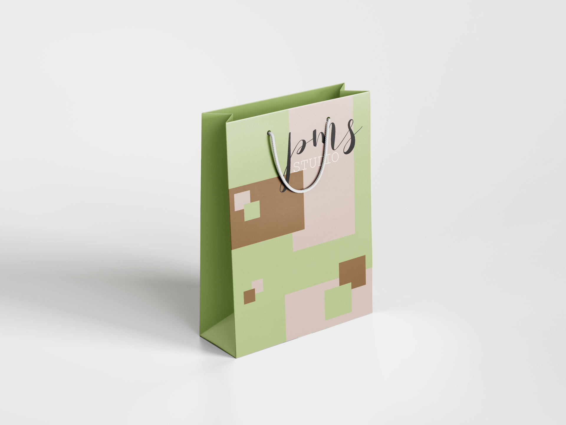 CGP Dizajn studio – darilna vrečka